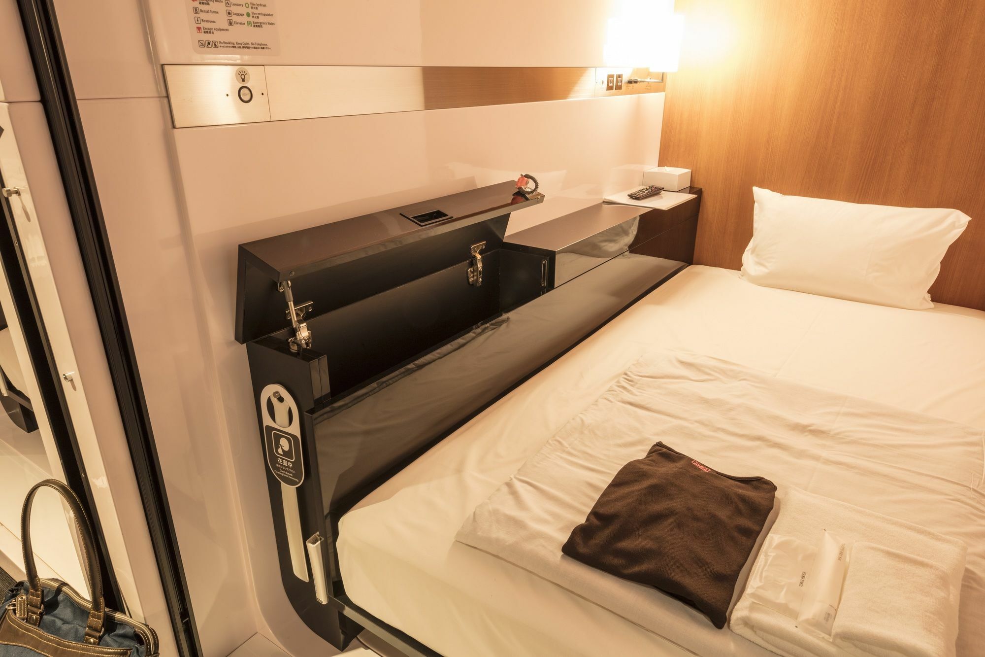 First Cabin Nishiazabu Токио Екстериор снимка